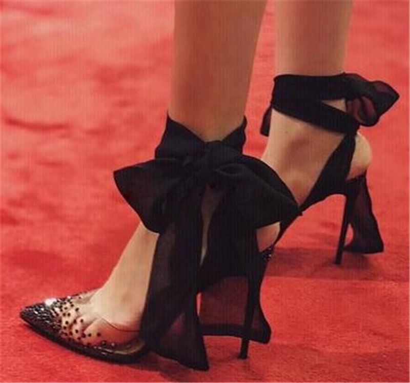 Sandalias con nudo de mariposa - Clear Strap Heel reseña y precio
