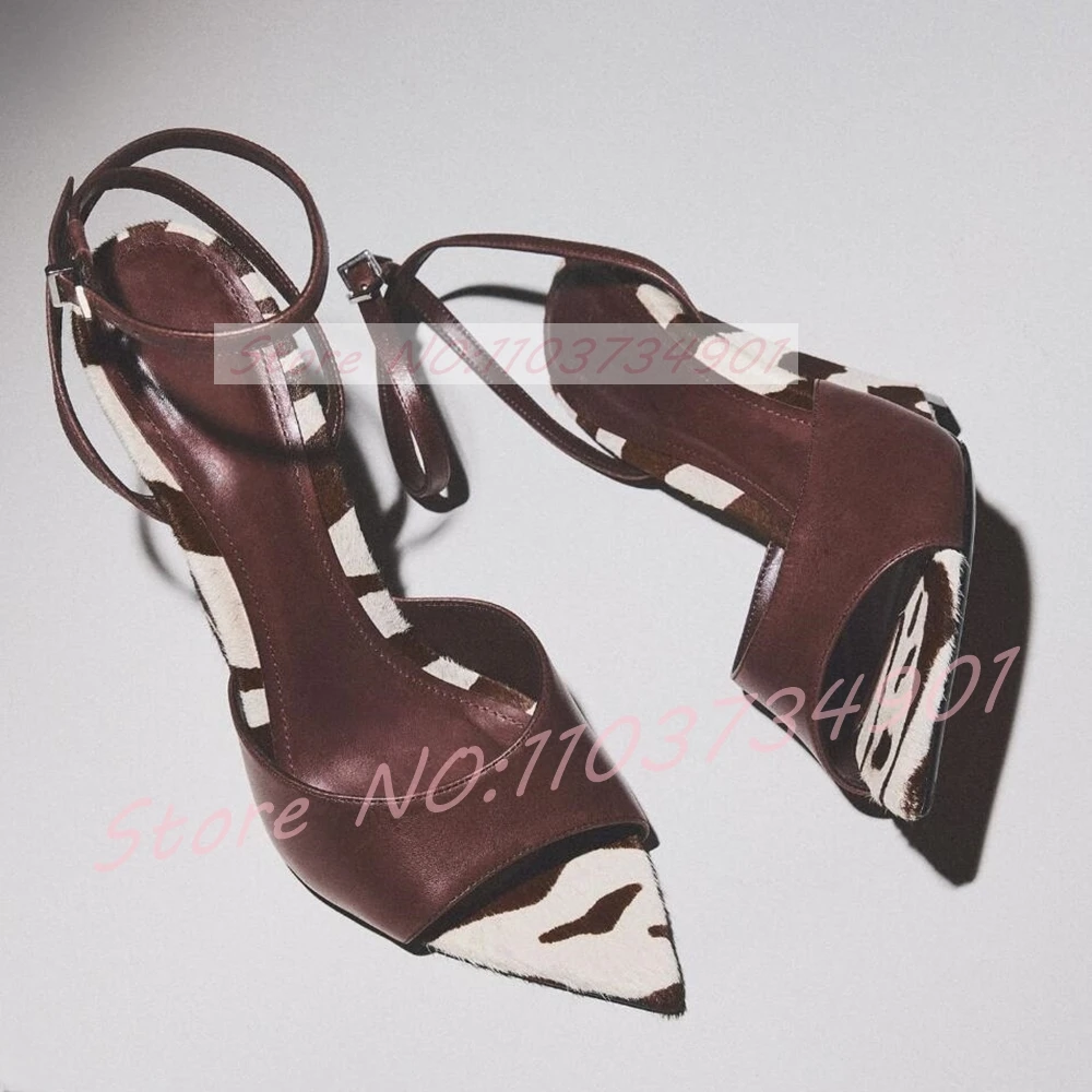Sandalias de cuña con estampad - Clear Strap Heel reseña y precio